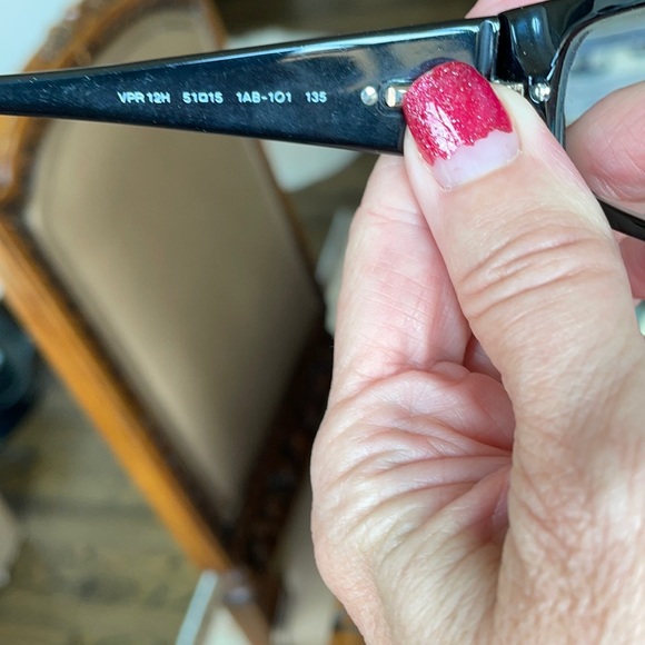 Prada prescription glasses - Picture 4 of 6
